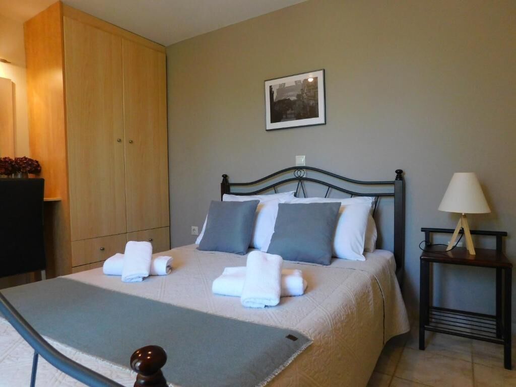 Sistema de insonorización, tabla de planchar con plancha y wifi gratis 