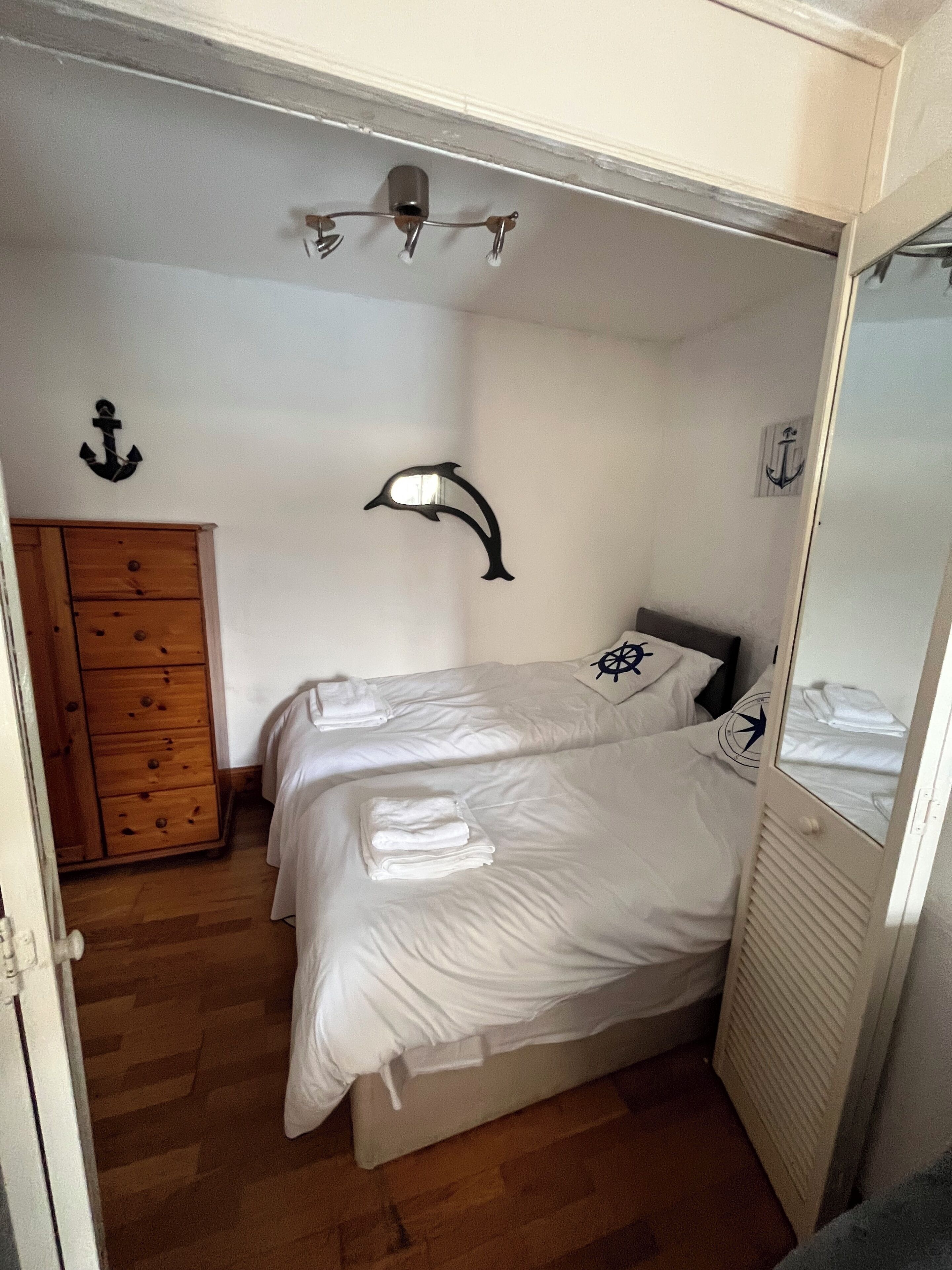 2 bedrooms, iron/ironing board, free WiFi, bed sheets