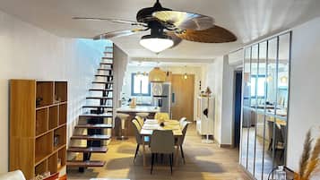 Apartment, 2 Bedrooms, Accessible, Balcony | Dining room