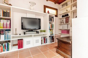 Appartamento, 1 camera da letto, fumatori, vista montagna | Servizio della camera
