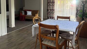 House, 2 Bedrooms | Dining room