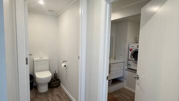 House, 2 Bedrooms | Bathroom