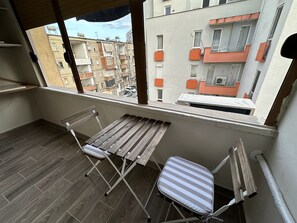 Dining - Tirana Skyline Nest – Memorable Living & Modern Comfort Above the City Lights (Tiranë)