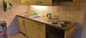 Lakeview Chalet, Därligen