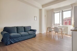 Living area - Hostmate - Milano - Doria- Stazione Centrale (Milano)