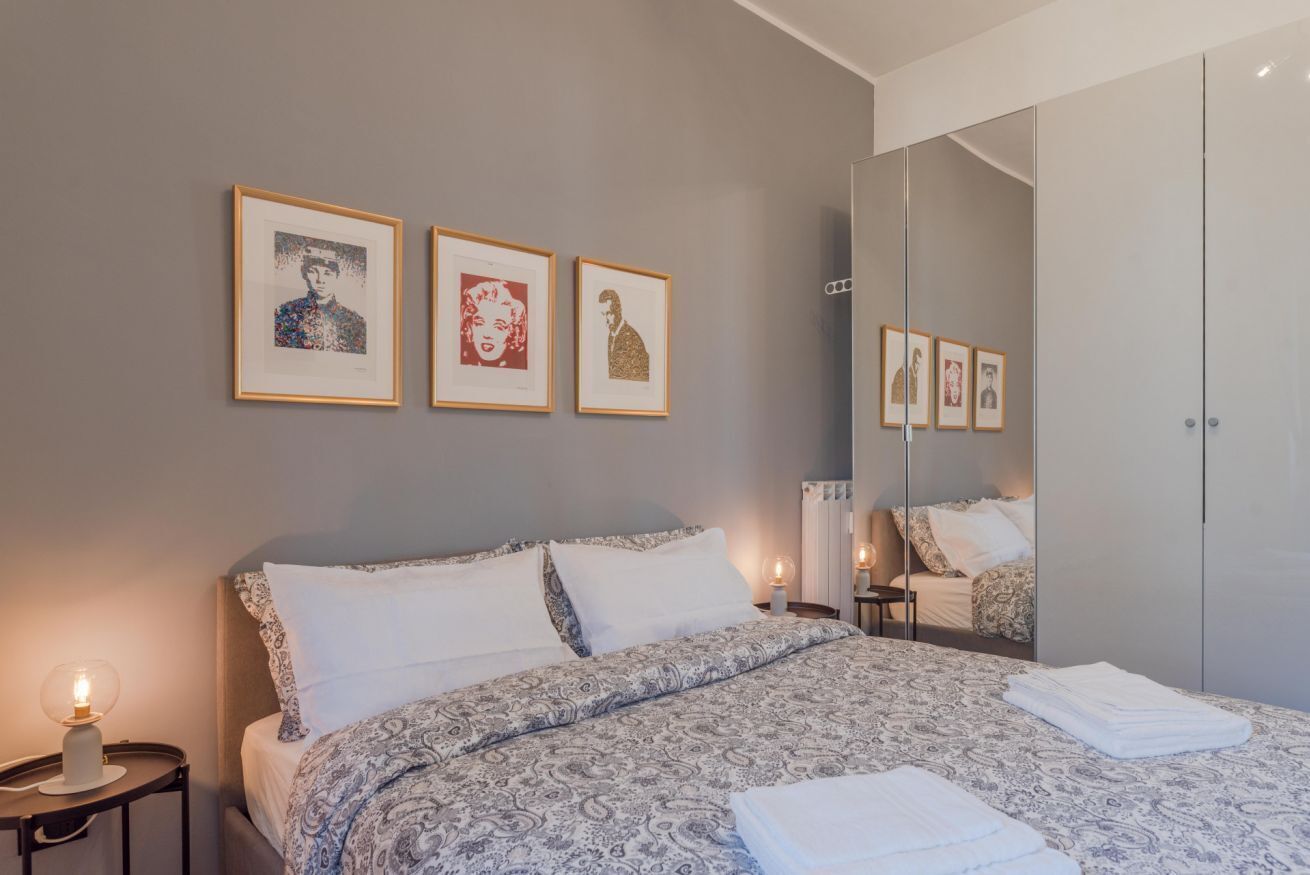 Schreibtisch, Bügeleisen/Bügelbrett, Reisekinderbett, kostenloses WLAN