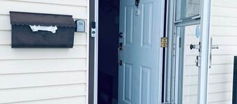 Shibly's Retreat 2 Close to West Edmonton Mall