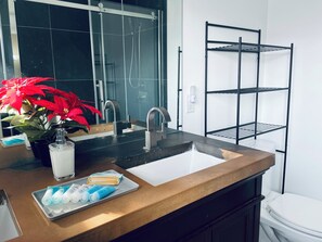 Casa, 2 habitaciones | Baño
