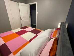 House, 2 Bedrooms | 2 bedrooms - Shibly's Retreat 2 Close to West Edmonton Mall (Edmonton)