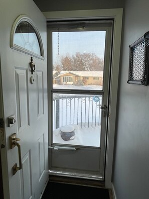 Balcony - Shibly's Retreat 2 Close to West Edmonton Mall (Edmonton)