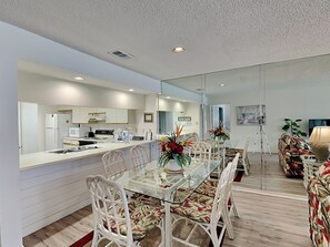 Dining - Edgewater Villa #2713 | Near Beach + Amenities (Panama City Beach)