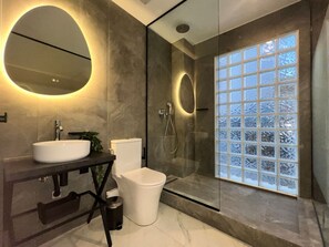House - Signature Suites - Athinas (Athens)