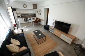 Apartment - Lovely Front Garden 2 Bdrm Nea Smyrni (Nea Smirni)