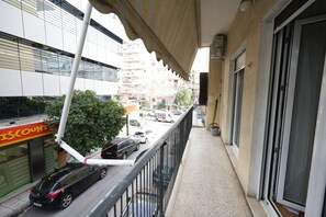 House - Ilysia s Retreat Cozy 1 Bdrm Apartment (Athens)
