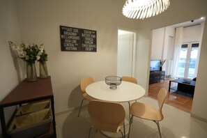 House - Ilysia s Retreat Cozy 1 Bdrm Apartment (Athens)