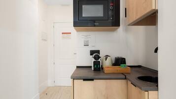 Standard Double Room | Private kitchen