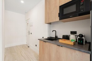 Double Room | Private kitchen - Dobo Alcorcón VG29 (Alcorcón)