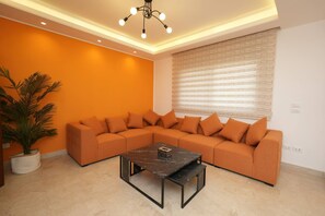 Apartment | 3 bedrooms - The Orange Apartment Badaro 3 Bdrm 24 7 Elect (Beirut)