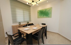 House - The Green Apartment Badaro 3 Bdrms (Beirut)
