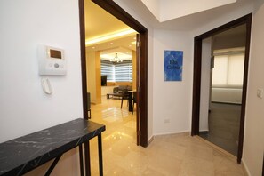 Apartment | 3 bedrooms - The Blue Apartment Badaro 3 Bdrm 24 7 Electric (Beirut)