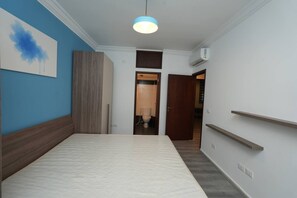 Apartment | 3 bedrooms - The Blue Apartment Badaro 3 Bdrm 24 7 Electric (Beirut)