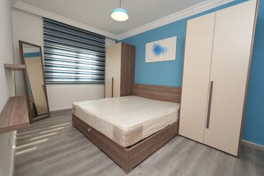 Apartment | 3 bedrooms - The Blue Apartment Badaro 3 Bdrm 24 7 Electric (Beirut)