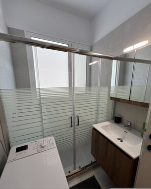 House - Loutraki Haven 1 Bdrm 3 min to Beach (Loutraki-Agioi Theodoroi)