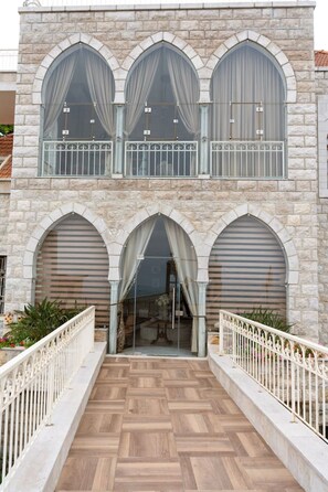 House | 7 bedrooms - Harissa Mansion in Harissa (Harissa)