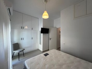 Apartment - Loutraki s Seaside Serenity 2 Bdrm (Loutraki-Agioi Theodoroi)