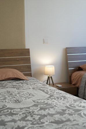 House - Larnaca Salt Lake Gem Airy 2 Bdrm Apartment (Larnaca)