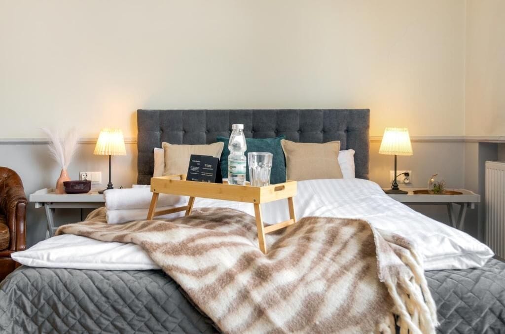 Apartamento conforto, sacada, vista para a cidade | Wi-Fi de cortesia