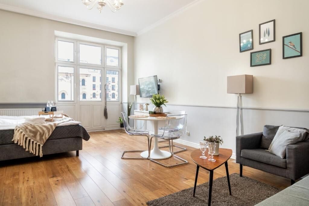 Comfort Apartment, Balcony, City View | Interior