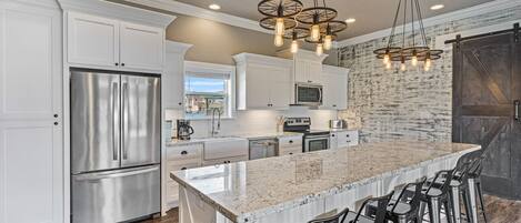 Fridge, microwave, dishwasher, coffee/tea maker