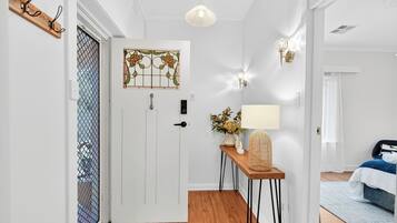 House, 3 Bedrooms, Smoking, Terrace | Hallway