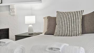 House, 3 Bedrooms, Smoking, Terrace | 3 bedrooms