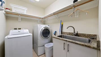 Signature Condo, 3 Bedrooms, Balcony, Beach View | Laundry