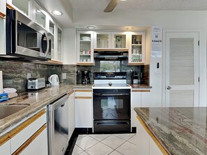 Fridge, microwave, oven, stovetop - Maui Parkshore 116 | Steps From Ocean (Kihei)