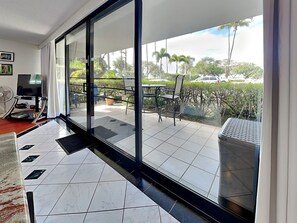 Interior - Maui Parkshore 116 | Steps From Ocean (Kihei)