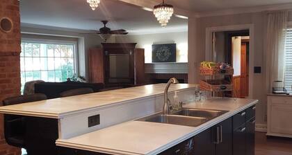 3-bedroom house in lovely Asheboro with AC for your stay
