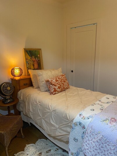 Welcome to The Wild Fern, a beautiful 2-bedroom loft in downtown Hamburg.