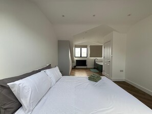 3 Schlafzimmer, Bügeleisen/Bügelbrett, WLAN, Bettwäsche