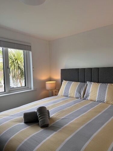 Luxury 2-Bedroom Apartment in Ballyferriter Village on the Dingle Peninsula