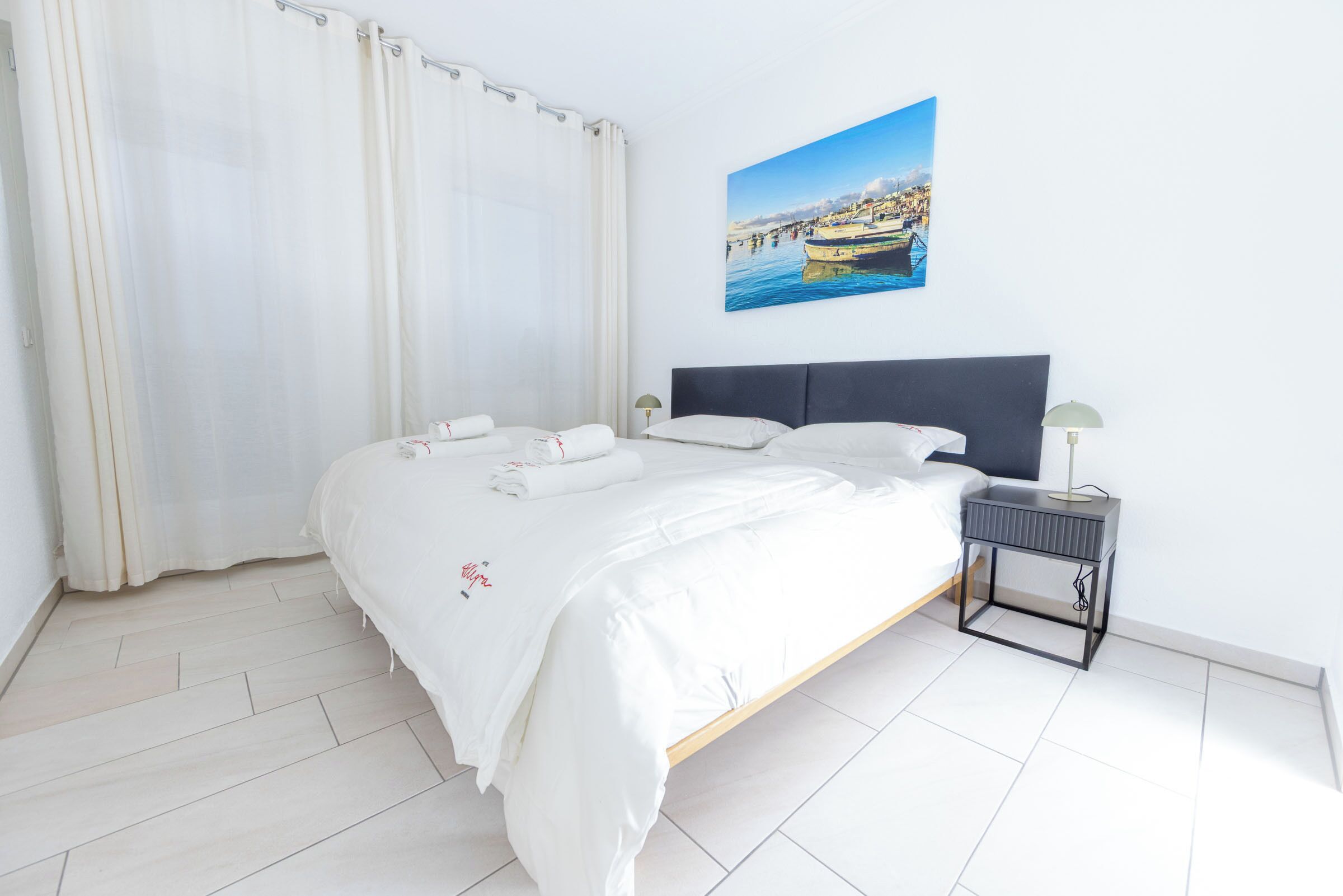 1 Schlafzimmer, Schreibtisch, Bügeleisen/Bügelbrett, Reisekinderbett