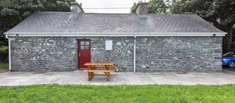 Cosy Farm Cottage on the Ring of Kerry