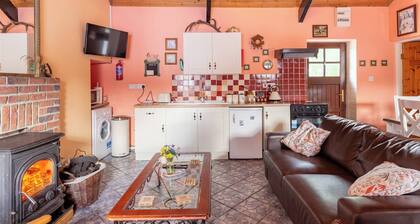 Cosy Farm Cottage on the Ring of Kerry