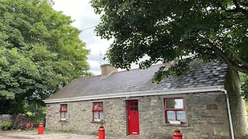 ุงูู
ูุดุฃุฉ ู
ู ุงูุฎุงุฑุฌ