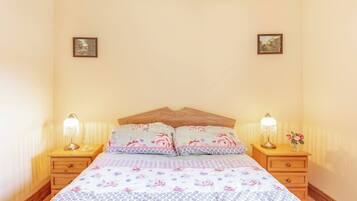 House, 2 Bedrooms, Smoking, Balcony