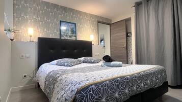 Bügeleisen/Bügelbrett, WLAN, Bettwäsche