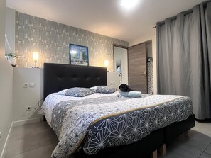 Bügeleisen/Bügelbrett, WLAN, Bettwäsche