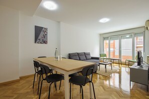 Interior - Dobo Getafe Uruguay (Getafe)